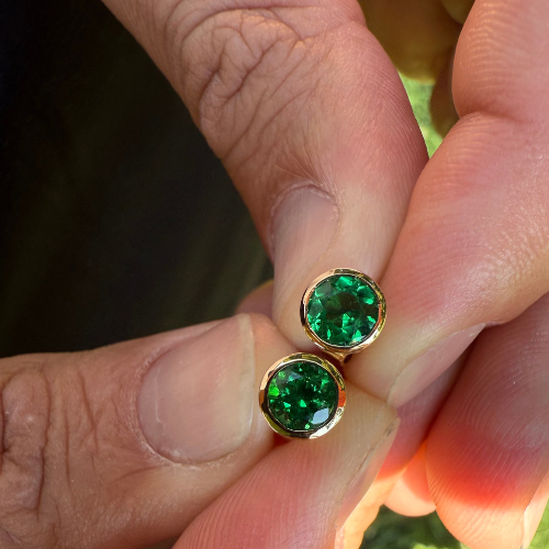 Aretes de Esmeralda Natural Colombiana en Oro 18K – Pendientes Atemporales Hechos a Mano | Certificado Incluido